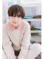 アシンメトリーショートでラフナチュラルに