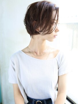 バース(BIRTH) 大人かわいい前下がりショートボブ　5