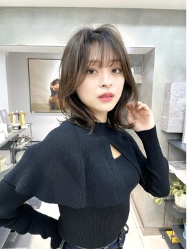 ヴェイン 渋谷(vain) ミディアムレイヤーカット/くびれヘア/20代30代/インナーカラー