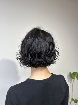 リラ バイ クオーレ(LIRA by CUORE) パーマボブ