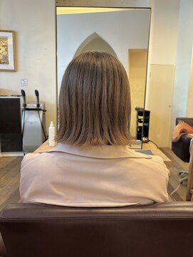 フーチー クーチー アマティー 豊中店(FUCHI KUCHI amati) @fuchi_kuchi.okada［豊中,髪質改善/ミルクティーベージュ］