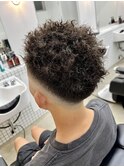 ハードツイスト スキンフェードスタイル barbe ベリーショート