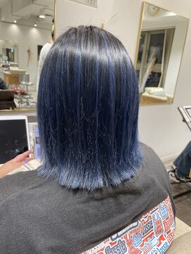 ブティック(boutique) シャドウルーツ ブルー