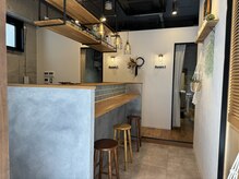 エン(En.)の雰囲気(カウンターが待合になります。リラックスできます♪)