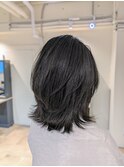 切りっぱなしくびれ外ハネミディ