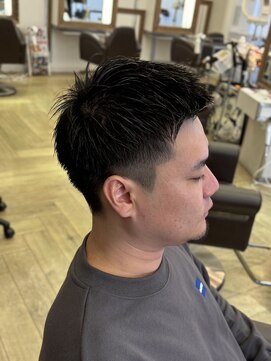 コワファースト 大分(COIFF1RST) ツーブロベリーショート