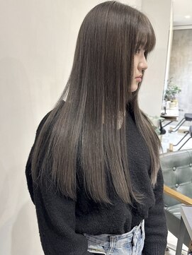 イル(ill) ダブルカラー　グレージュ　ミルクティーベージュ　大須上前津