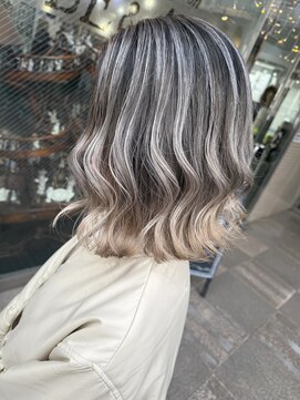 バイブアンドアネックス(VIBE & ANNEX) 《momoka》バレイヤージュホワイトベージュミルクティーベージュ