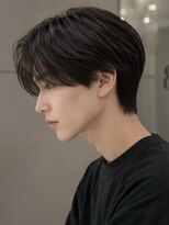 ベル 新宿(Belle)&nbsp;センターパート　カルマパーマ　毛流れヘア　韓国ヘア　新宿