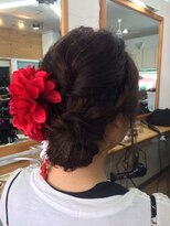 カラーアトリエ イロドリ(彩)&nbsp;ラフな質感でつくるゆるふわ編み込み