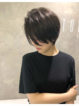 トルネード(TORNADO) 前下がりクビレショート