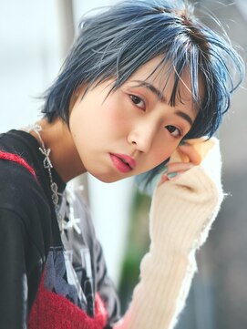 ユー イケブクロ(u Ikebukuro) ショート/ブリーチ/青/ダブルカラー/レイヤーショート/池袋