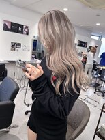 キング(K!ng) ハイライトカラーミルクティーベージュレイヤーカット