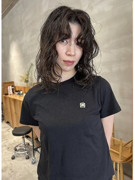 ウェウェ(wewe) 柔らかいレイヤーミディアムパーマ