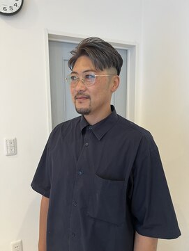 ハーティー(HEARTY) 白髪ぼかしのイケオジフェードカット