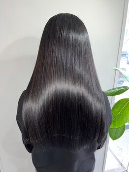 ボレロ(BOLERO)の写真/【河内松原駅3分】BOLEROの厳選トリートメントで髪の芯から栄養補給をして、憧れの艶サラヘアーに☆