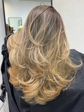 メリー オオサカ(Merly Osaka) バタフライレイヤー×ブランドバレイヤージュ