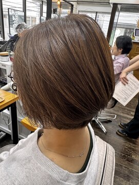 カシー(Casii) 40代に人気な美シルエットボブ