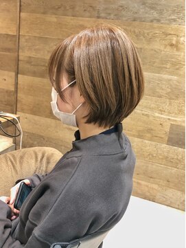 ビヨウシツ ポスタ 【ハイライト有】ベージュショート 正木ゆかり