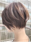 横顔美人襟足スッキリショート　サマーカット