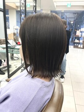 グランシュ 青葉台店(GranCieux) 外ハネ切りっぱなしボブ