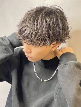 フィフス 名駅(fifth) 波巻きセンターパートツイストスパイラルツーブロックメンズヘア