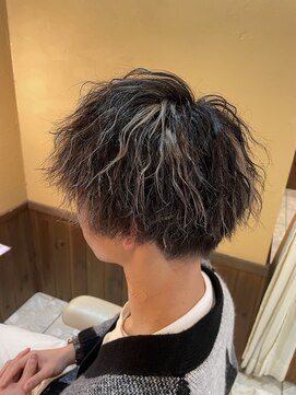 リット(lit.) ニュアンスパーマ/韓国マッシュ/スパイキーショート/守谷