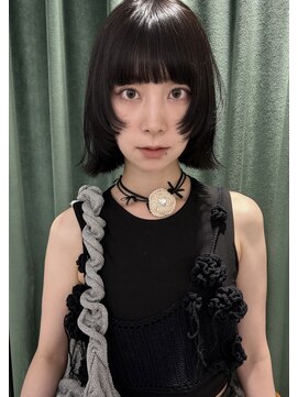 ヘン(hen) 黒髪ボブウルフ
