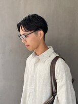 リングケー(Ling K) センター分けパーマ