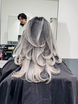 シエラ 心斎橋(CIERA.) ホワイトグレージュデジタルパーマミルクティーベージュ