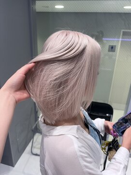 ヴァイス 新宿店(VAICE) white blonde