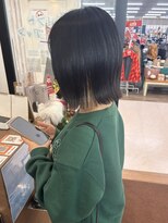 ビーバイシージャストビューティー(B by C just beauty)&nbsp;切りっぱなしボブ インナーカラー タッセルボブ