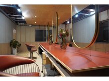 サン(SAN)の雰囲気（くつろぎのメインフロア）