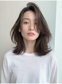 ハイライトカラー　白髪ぼかし　ミディアムレイヤー　かき上げ