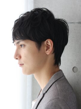 マイロ(mailo) シルエット◎の束感ショートスタイル