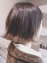 ロリム(RorriM)&nbsp;外はねボブ　ホワイトベージュ　ダブルカラー