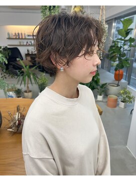 シカ(sica) 決めすぎないルーズなショートパーマ