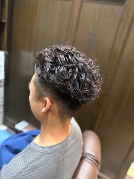 ミリオンバックス 御徒町店(Million Backs) ハイライト/マッシュパーマ/アッシュブラック<理容室>[メンズ]