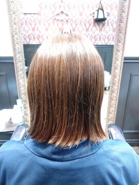 ミュズィー ドゥ ヘア(Musee du hair) 無造作切りっぱなしボブ