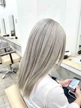 ニュート(Neut ) ハイトーン/ホワイトシルバー/ペールシルバー/ケアブリーチ