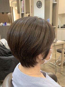 アルターリール(aL ter Rire) 黒髪/ボブルフ/ネビージュ/小顔/ワンレン/福原遼華