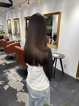 シアー 大阪梅田(SHEER.) 髪質改善×縮毛矯正×酸性ストレート【大阪梅田,中崎町美容室】