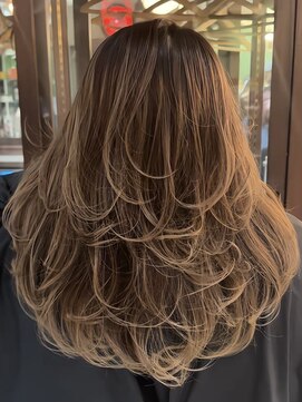 スリー(three) バレイヤージュ×レイヤーカット