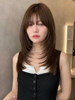 オムニス 表参道(Omnis)&nbsp;暗髪美髪レイヤーカット顔周りレイヤーくびれミディアムレイヤー