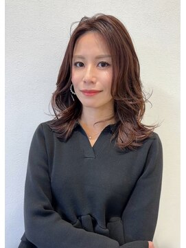 「品よく揺れるミディアム」