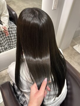 ケリーアン 太田(kelly.un) オリーブグレージュ / グレージュ / 透明感カラー