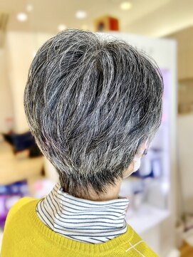 クール ヘアー ギャラリー 神明町店(COOL Hair gallery) グレイヘアショート /大人美フォルム