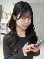カシュカシュ 表参道(cache cache)&nbsp;薄め流し前髪顔周りカットレイヤーカットくびれ巻き