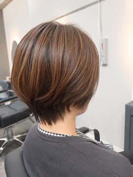 ジールヘアー(GIIL HAIR) くびれショート
