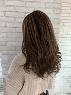 ロンド 表参道店(Lond) 柔らかウェーブとグレージュヘア